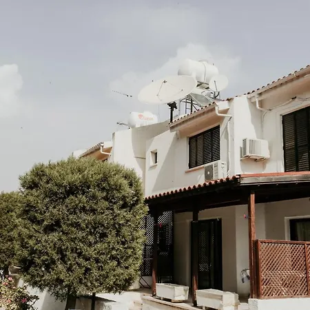 Miltos House 別荘