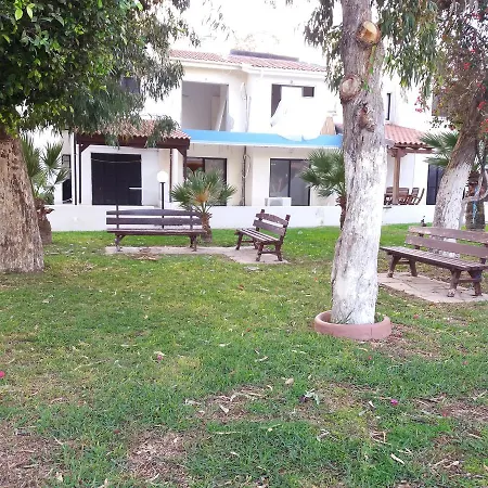 בית נופש Miltos House לרנקה